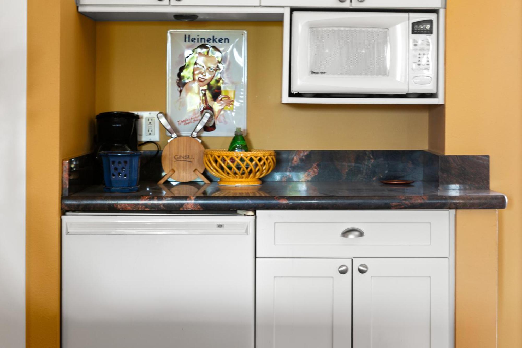 Studio With Mini Kitchen, Pool And Bbq, Pre-Renovation Summer Sale Kihei Buitenkant foto